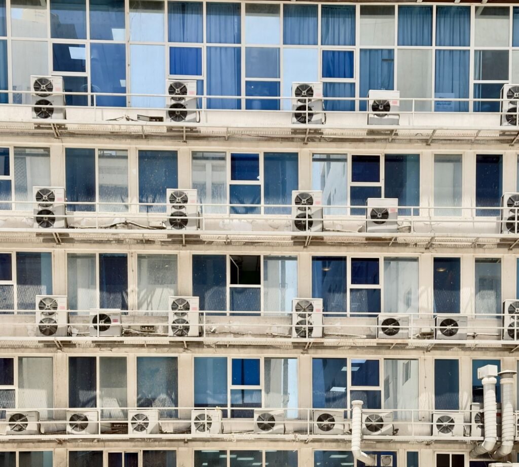 Best Time of Year to Install a New HVAC System (and Why Off-Season Saves Money)